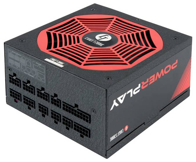 Schwarzes PC-Netzteil mit rotem Lüftergitter und mehreren Anschlussmöglichkeiten. Aufschrift 'POWER PLAY' an der Seite.