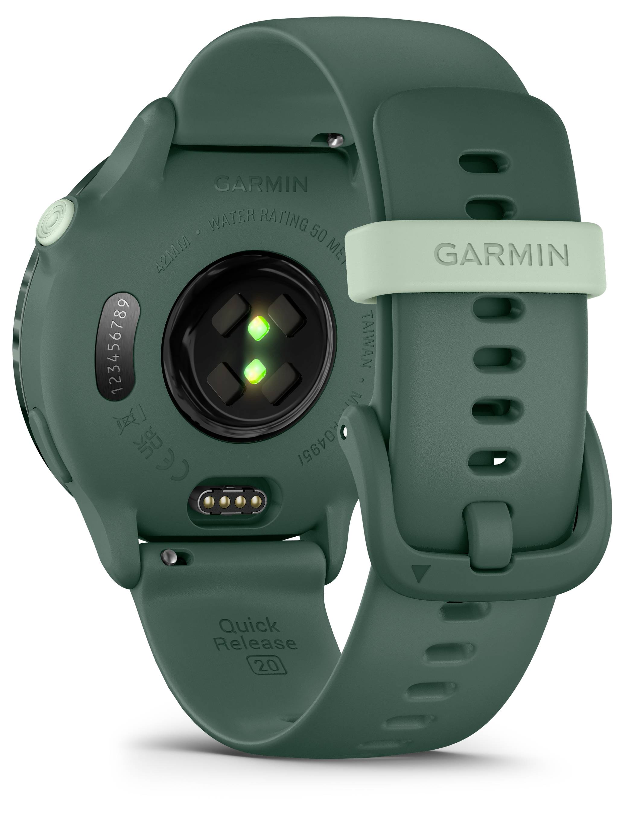 Rückseite einer grünen Sportuhr mit Herzfrequenzsensor und QR-Code, zeigt das Markenlogo 'GARMIN' am Armbandverschluss.