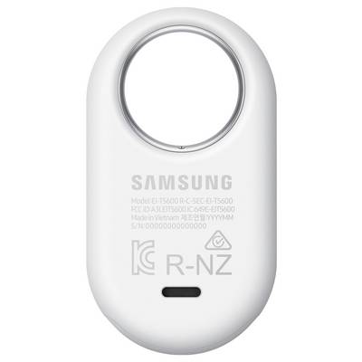 Ein weißes Samsung-Gerät mit einer kreisförmigen Öffnung oben, versehen mit Markierung und Konformitätsinformationen, einschließlich Modell- und Seriennummern.