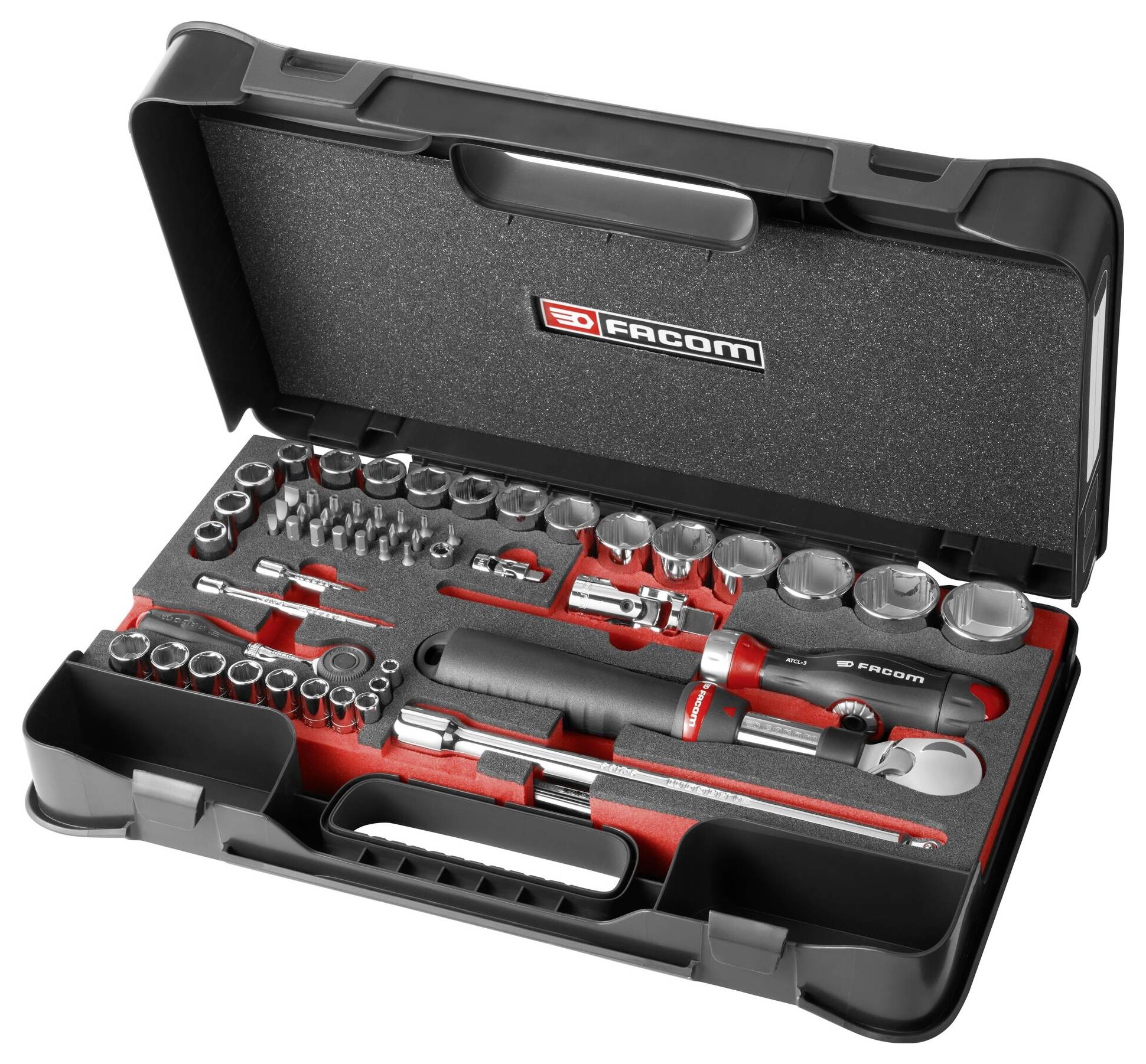 Werkzeugkoffer mit Steckschlüsselsatz: Schraubenschlüssel, Ratsche und verschiedene Stecknüsse in einem schwarzen Koffer mit rotem Innenraum.