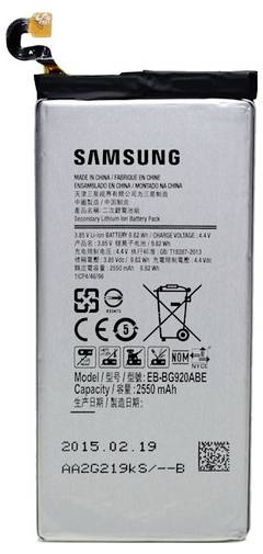 Samsung 2550 mAh Akku' Etikett mit Spezifikationen, Spannung und Herstellungsdatum. Enthält QR-Code und Warnhinweissymbole.