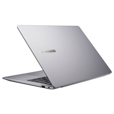 Ein schlanker silberner Laptop, leicht geöffnet und von der hinteren linken Ecke aus betrachtet, zeigt ein Logo. Die Szene vermittelt ein modernes Technologiedesign.