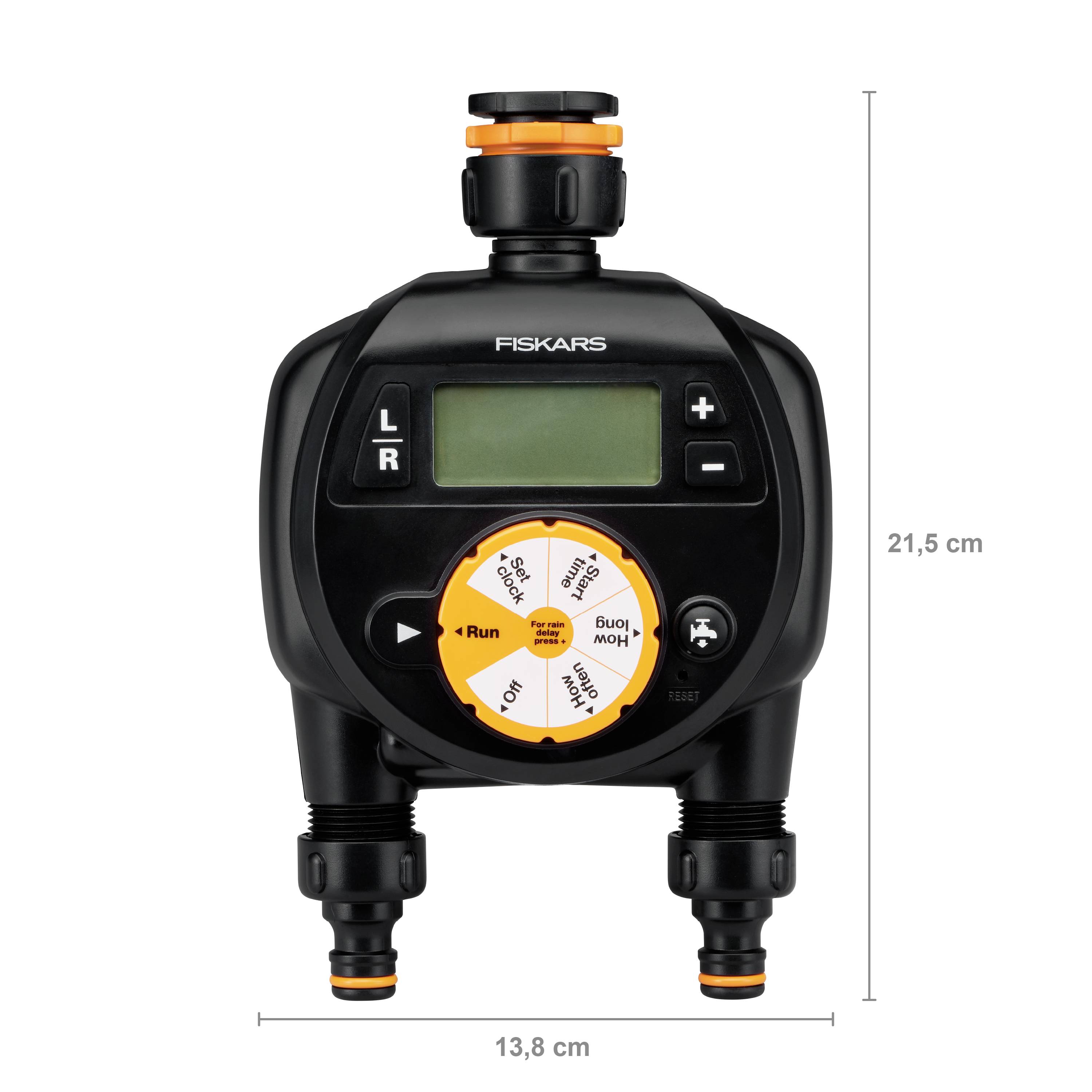 Ein Bewässerungs-Timer mit zwei Auslässen, digitalem Display und Drehknöpfen zur Einstellung. Abmessungen: 21,5 cm hoch, 13,8 cm breit.