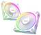 Zwei weiße Computerkühlventilatoren mit Regenbogen-LED-Beleuchtungseffekten, in der Mitte jedes Ventilators mit der Marke 'ASUS' versehen.