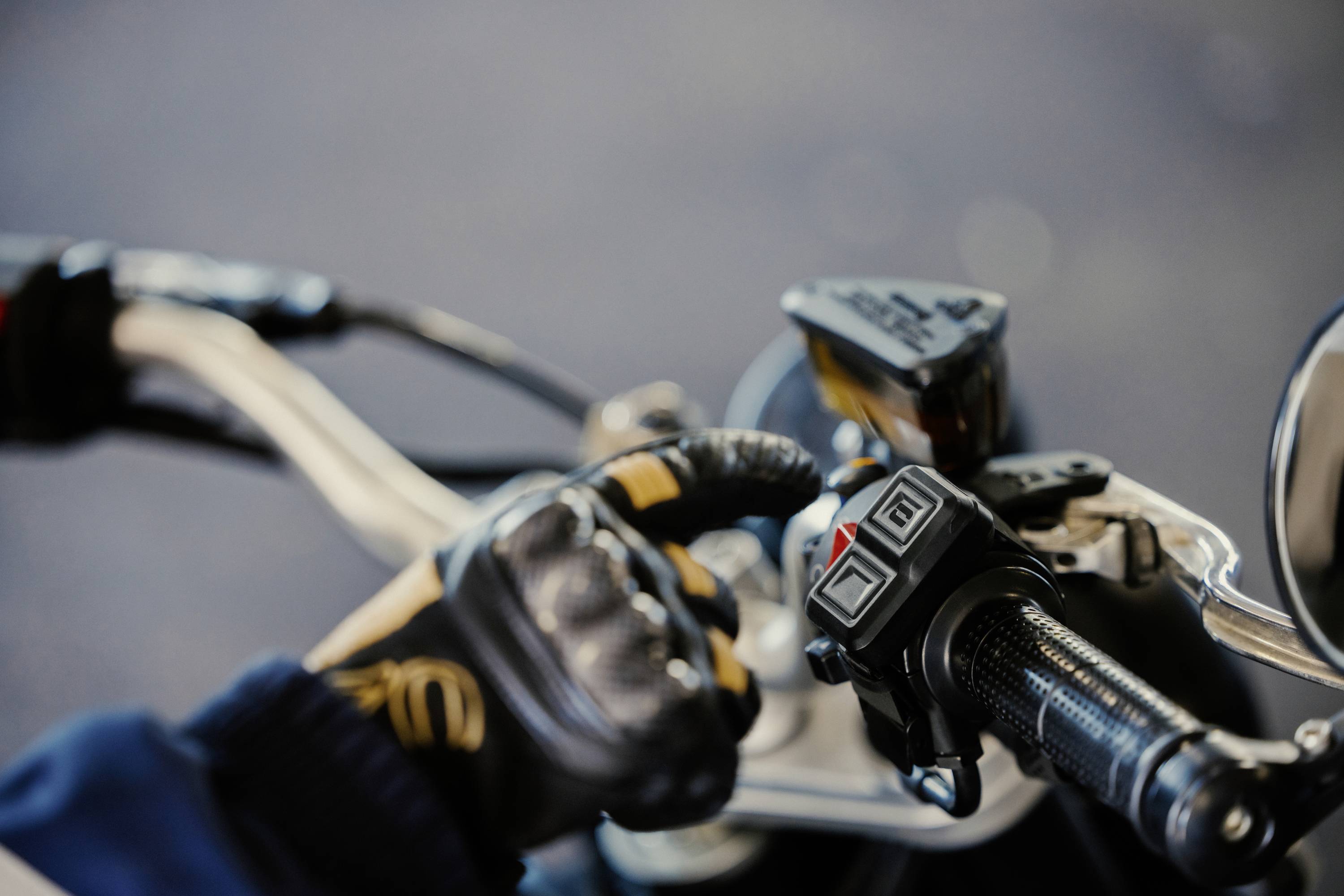 Crosscall X-Command Bluetooth- und Kabelfernbedienung Smartphone Fernbedienung Schwarz-11