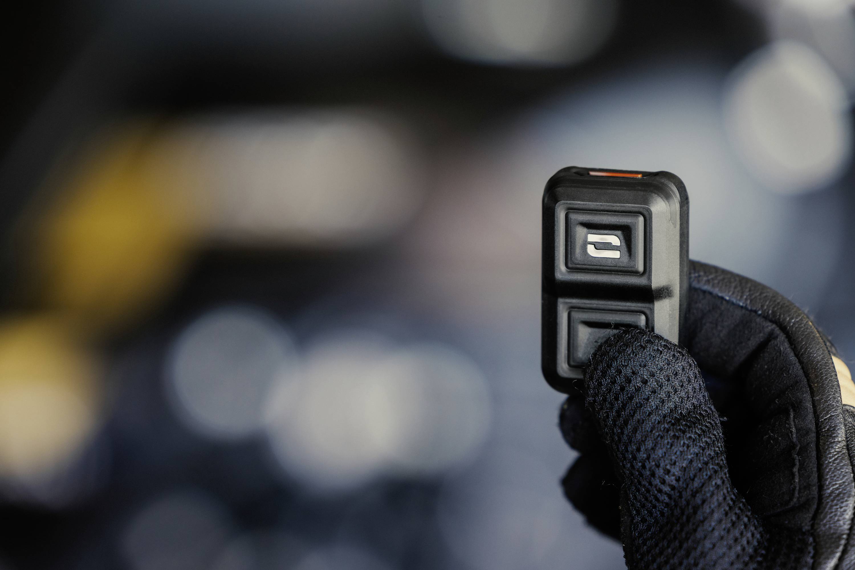 Crosscall X-Command Bluetooth- und Kabelfernbedienung Smartphone Fernbedienung Schwarz-14