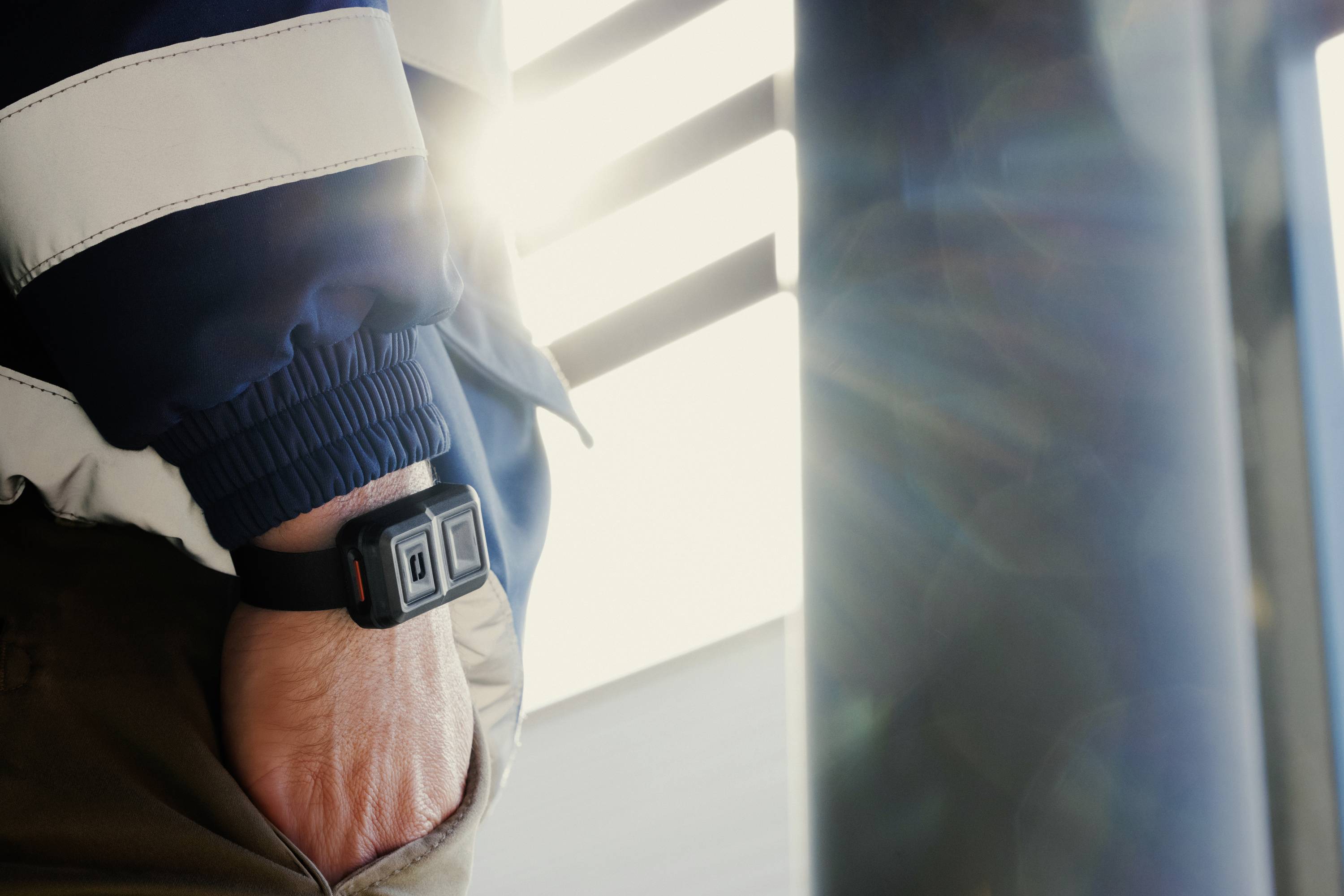 Crosscall X-Command Bluetooth- und Kabelfernbedienung Smartphone Fernbedienung Schwarz-21