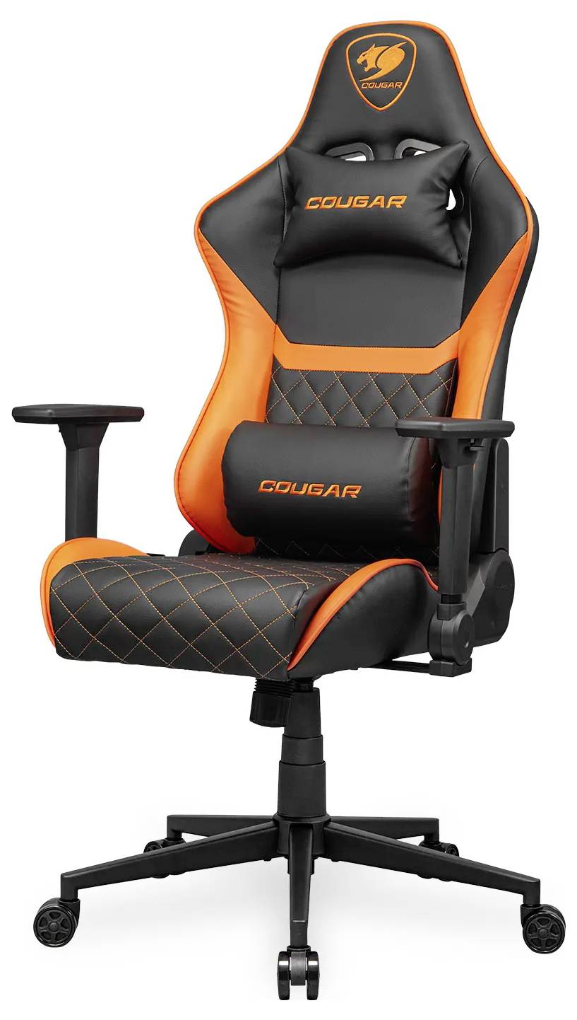 Ein ergonomischer schwarzer und orangefarbener Gaming-Stuhl mit verstellbaren Armlehnen, Kopfstütze und Lendenwirbelstütze, versehen mit elegantem Branding auf den Polstern.