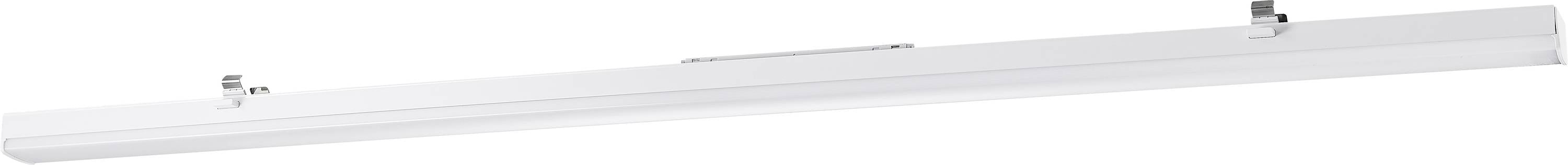 Weiße LED-Leuchte, rechteckig und lang, an zwei Metallhaken an einer weißen Decke befestigt. Geeignet zur gleichmäßigen Ausleuchtung von Räumen.