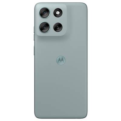 Ein Smartphone in Blaugrün-Farbe von hinten betrachtet, mit einem dreifachen Kameraaufbau und einem Motorola-Logo unter den Kameras.