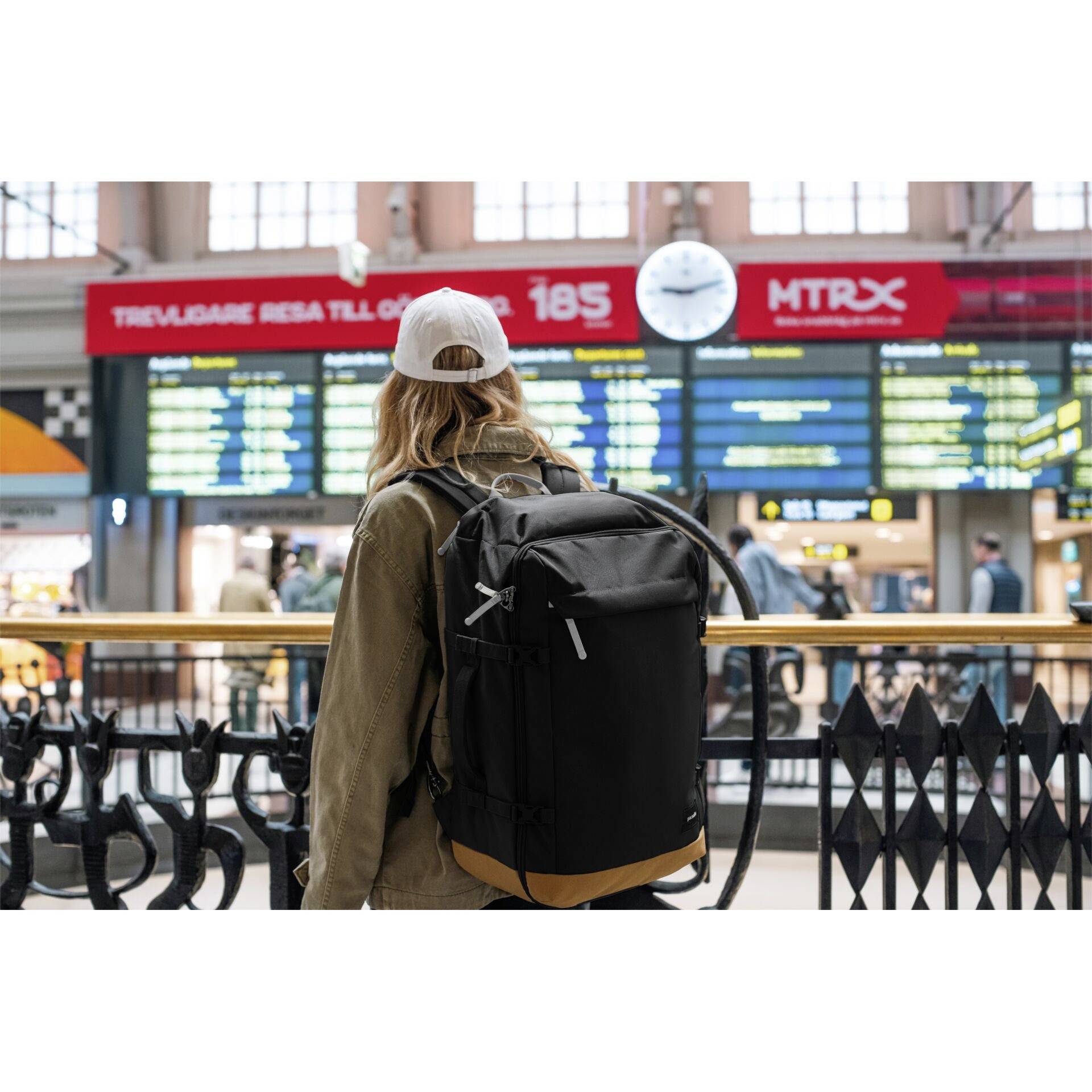 Pacsafe Notebook Rucksack GO 44l Schwarz-14