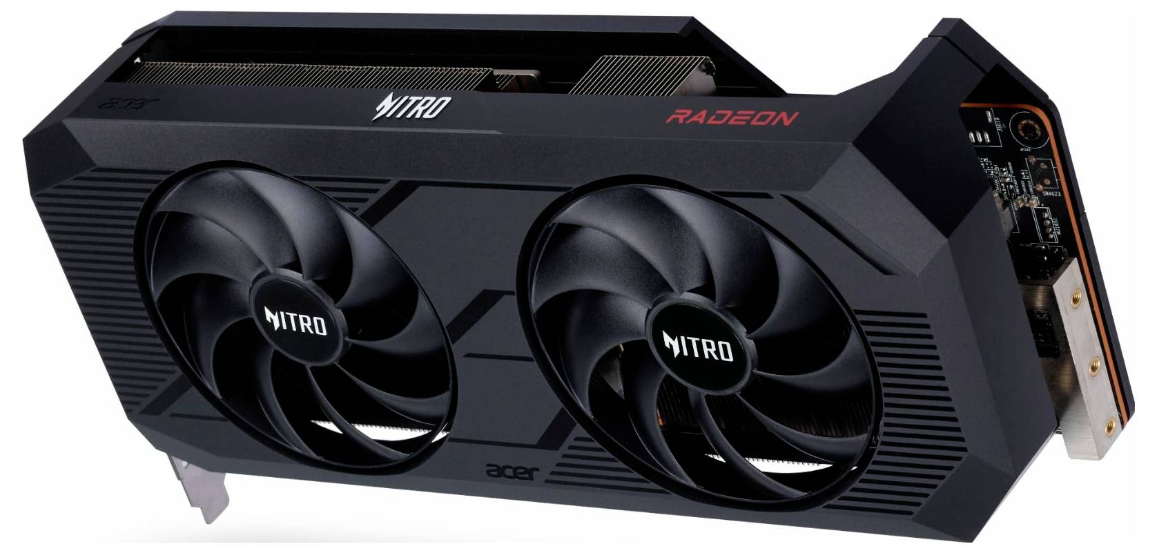 Eine schwarze Grafikkarte mit zwei großen Lüftern, beschriftet mit 'Nitro' und 'Radeon'. Sie verfügt über ein schlankes Design mit sichtbaren Leiterplattenelementen.