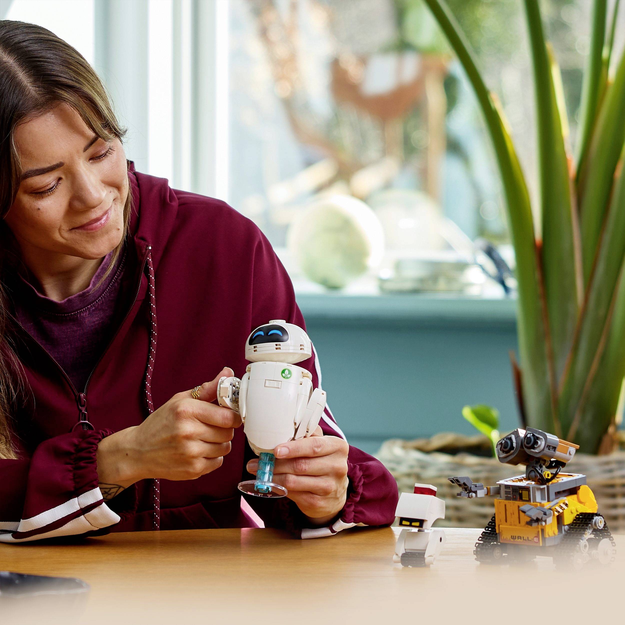 LEGO ǀ Disney and Pixar WALL-E und EVE 43279, Spielzeug, LEGO Deko-6