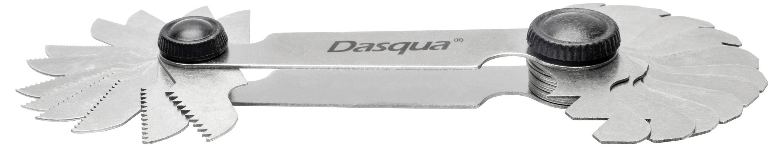 Metall-Gewindeschraubenlehre der Marke 'Dasqua' mit gravierten Schriftzug, ausgestattet mit mehreren Blättern oder Klingen zur Messung des Gewindesteigs an Schrauben undBolzen.