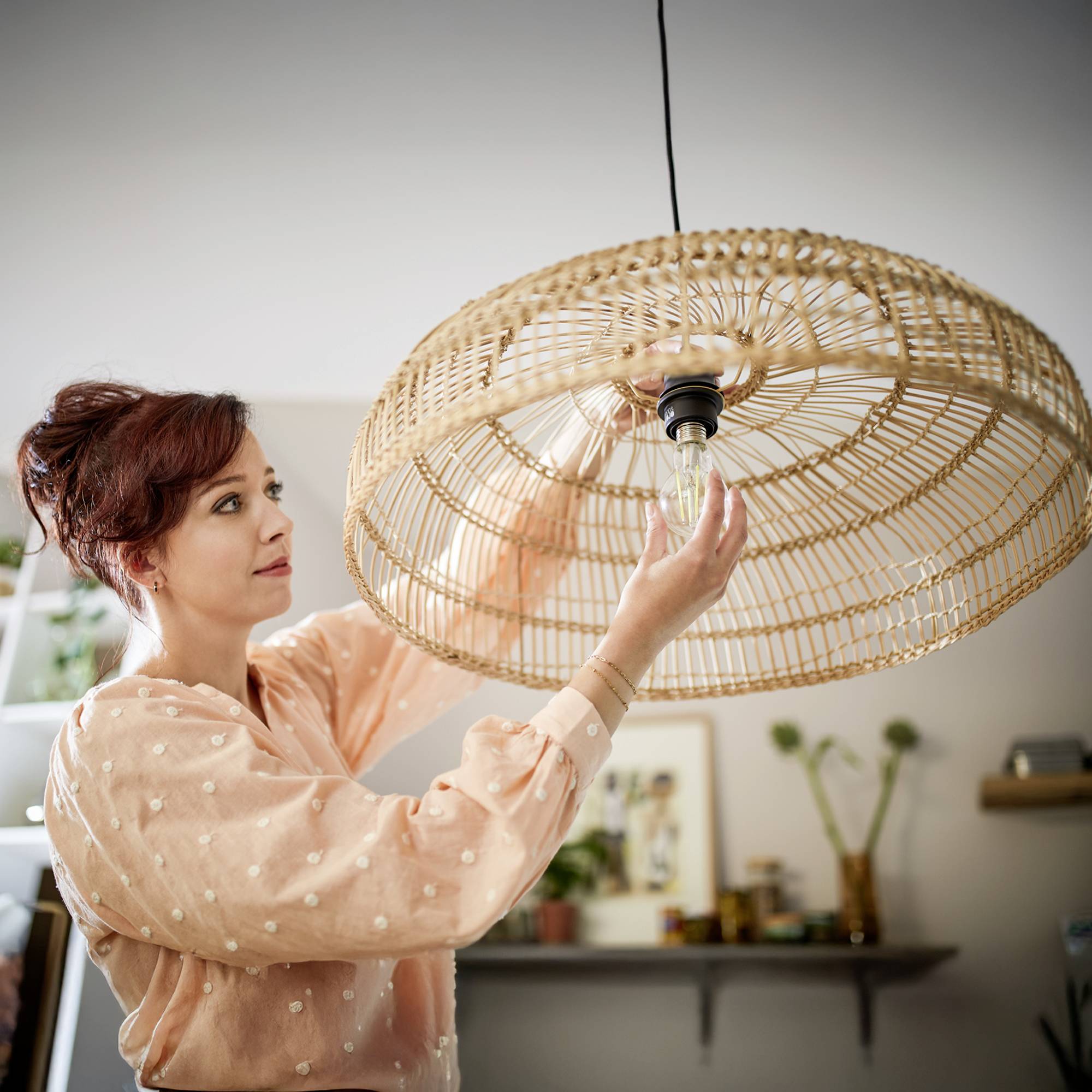 Philips 8721103047441 LED EEK E (A - G) E27 7 W = 60 W Warmweiß 3 St.-2