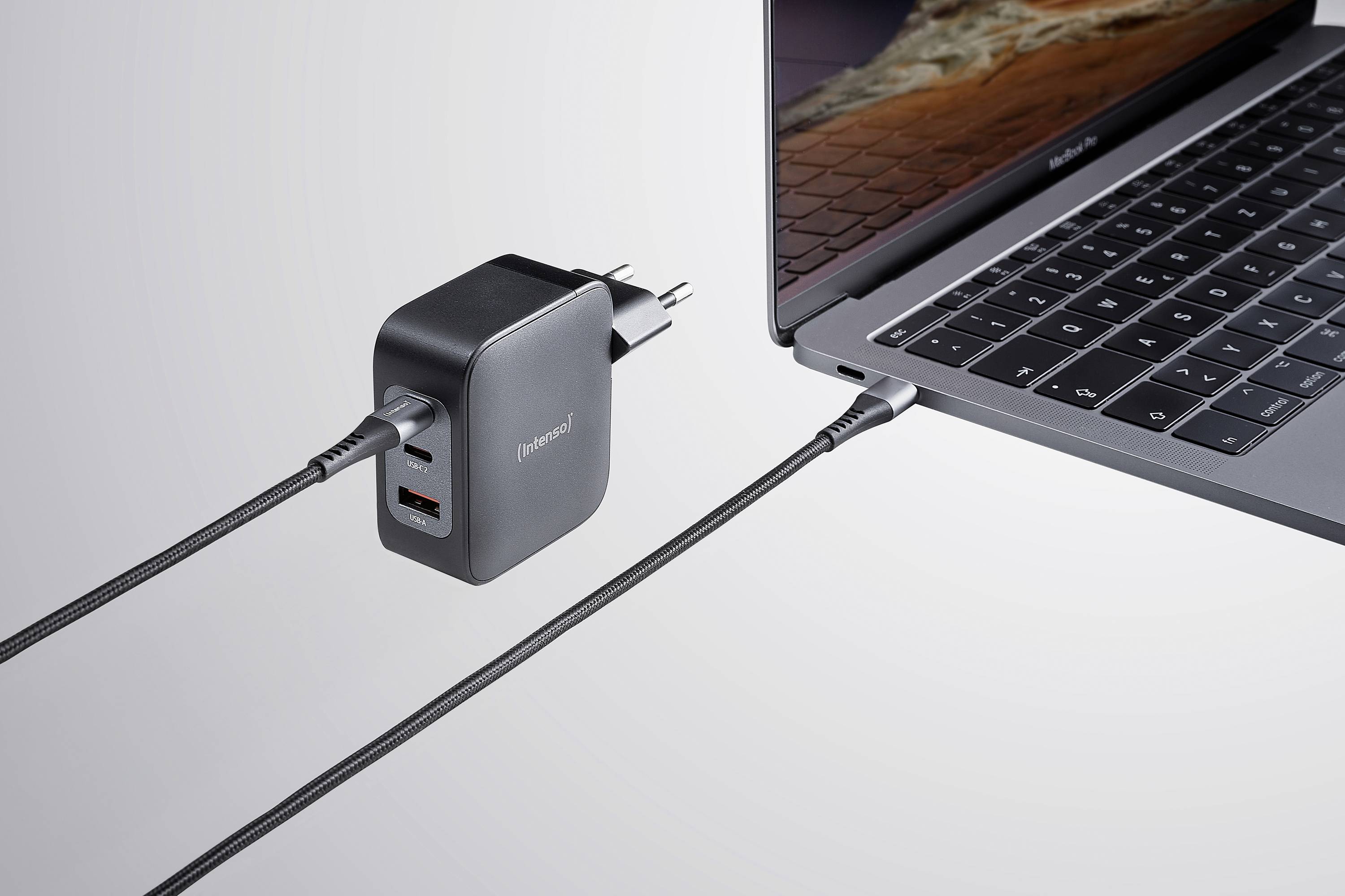 Intenso W100ACC+C520C black USB Ladegerät 100 W 2x USB-C®, 1x USB-A Schwarz-11