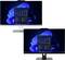 Zwei Computerbildschirme zeigen eine blau-thematische Betriebssystem-Startseite mit App-Symbolen. Die Monitore haben unterschiedliche Ständer und Blenden.