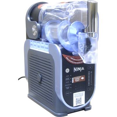 Ein schwarzer Ninja-Eiswürfelmaker für die Arbeitsplatte mit transparentem Wasser-/Eisbehälter, Bedienfeld an der Vorderseite und metallischer Ausgabedüse.