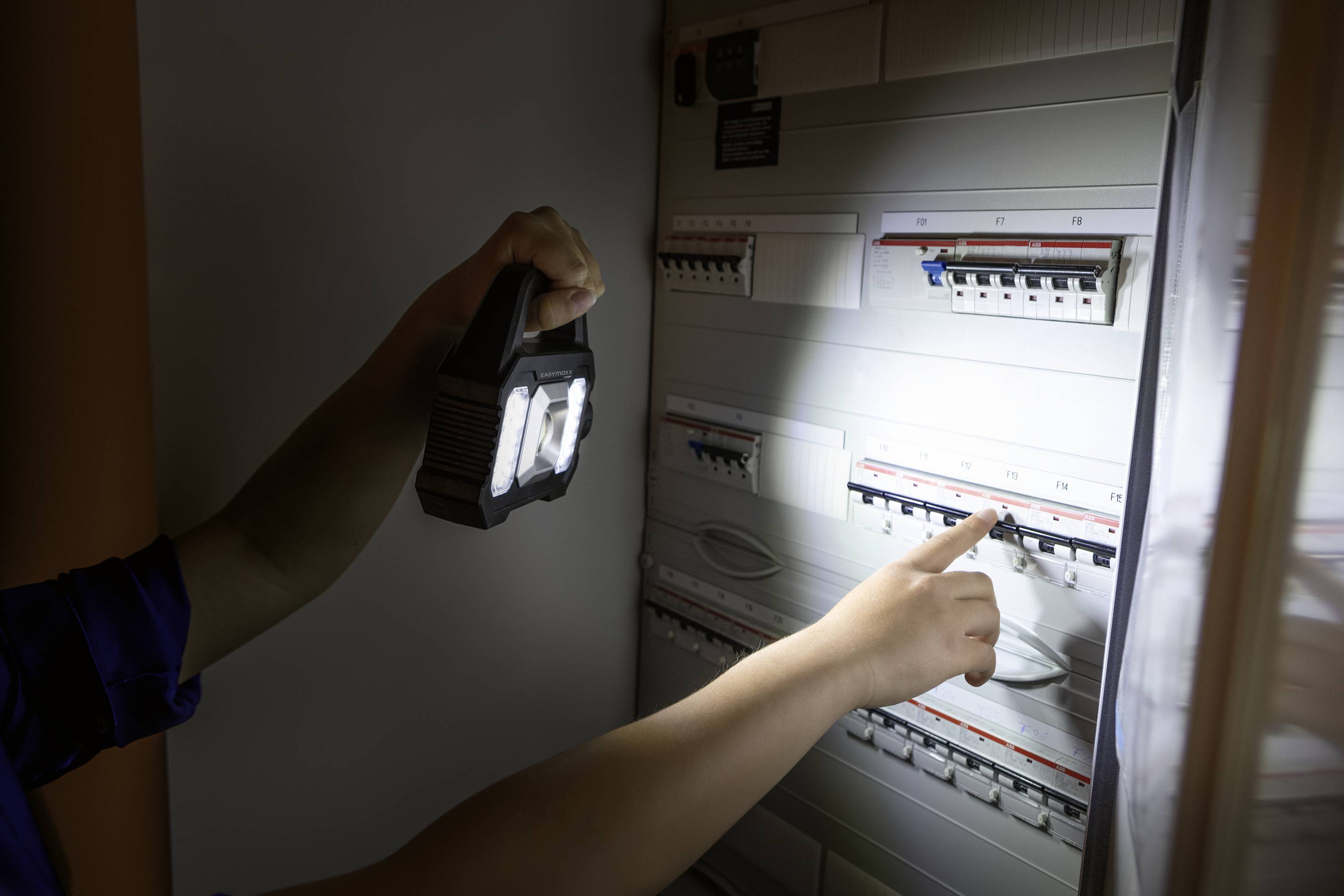 easymaxx 12899 LED, COB LED Arbeitsleuchte akkubetrieben, solarbetrieben-9