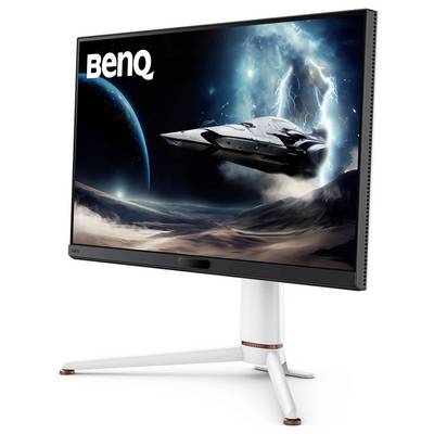 Ein BenQ-Gaming-Monitor, der ein futuristisches Raumschiff zeigt, das über einem Wüstenplaneten mit Blitzen und einer fernen Planetenansicht fliegt.