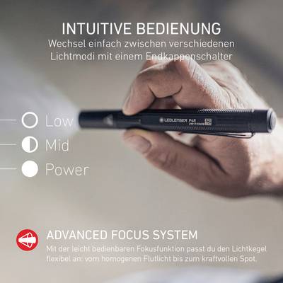 'Hand hält eine LED-Taschenlampe mit drei Leuchtmodi: Low, Mid, Power. Beschriftung sagt: Intuitive Bedienung, Advanced Focus System.'