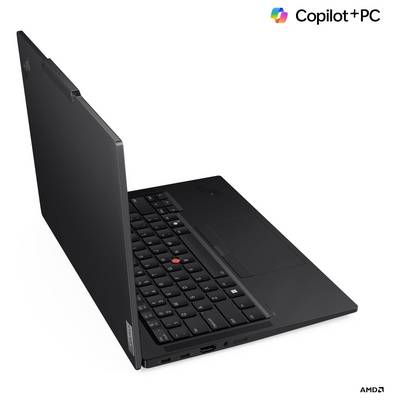 Ein schwarzer Laptop, der teilweise geöffnet ist und Tastatur und Touchpad zeigt, mit dem 'Copilot + PC' Logo.