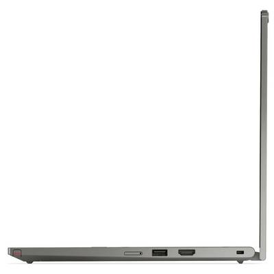 Seitenansicht eines geöffneten, dünnen Laptops, der sein schlankes Profil zeigt und mehrere Anschlüsse wie USB und HDMI an seiner Seite aufweist.