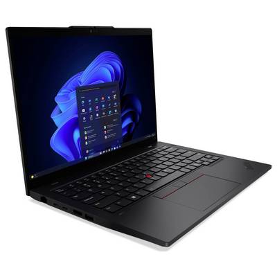 Ein schlanker, geöffneter Laptop mit einer blau-thematischen Desktop-Bildschirmanzeige, einer dunklen Tastatur und mehreren sichtbaren Seitenports, auf einem weißen Hintergrund platziert.