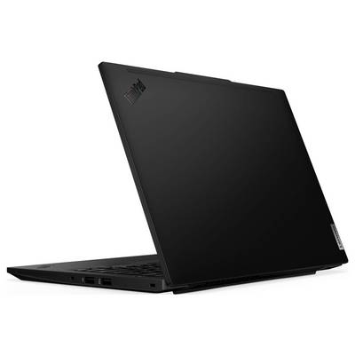 Ein schwarzer Laptop wird gezeigt, dessen Deckel geschlossen ist und das 'ThinkPad' Logo in der Ecke trägt. Der Laptop hat ein schlankes und modernes Design.