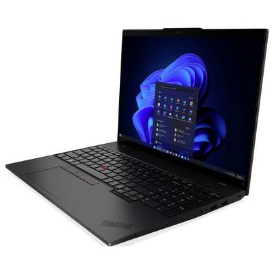 Ein schlanker schwarzer Laptop mit einem breiten Bildschirm, auf dem das Windows 11 Startmenü zu sehen ist, ausgestattet mit einer vollständigen Tastatur und einem Touchpad.