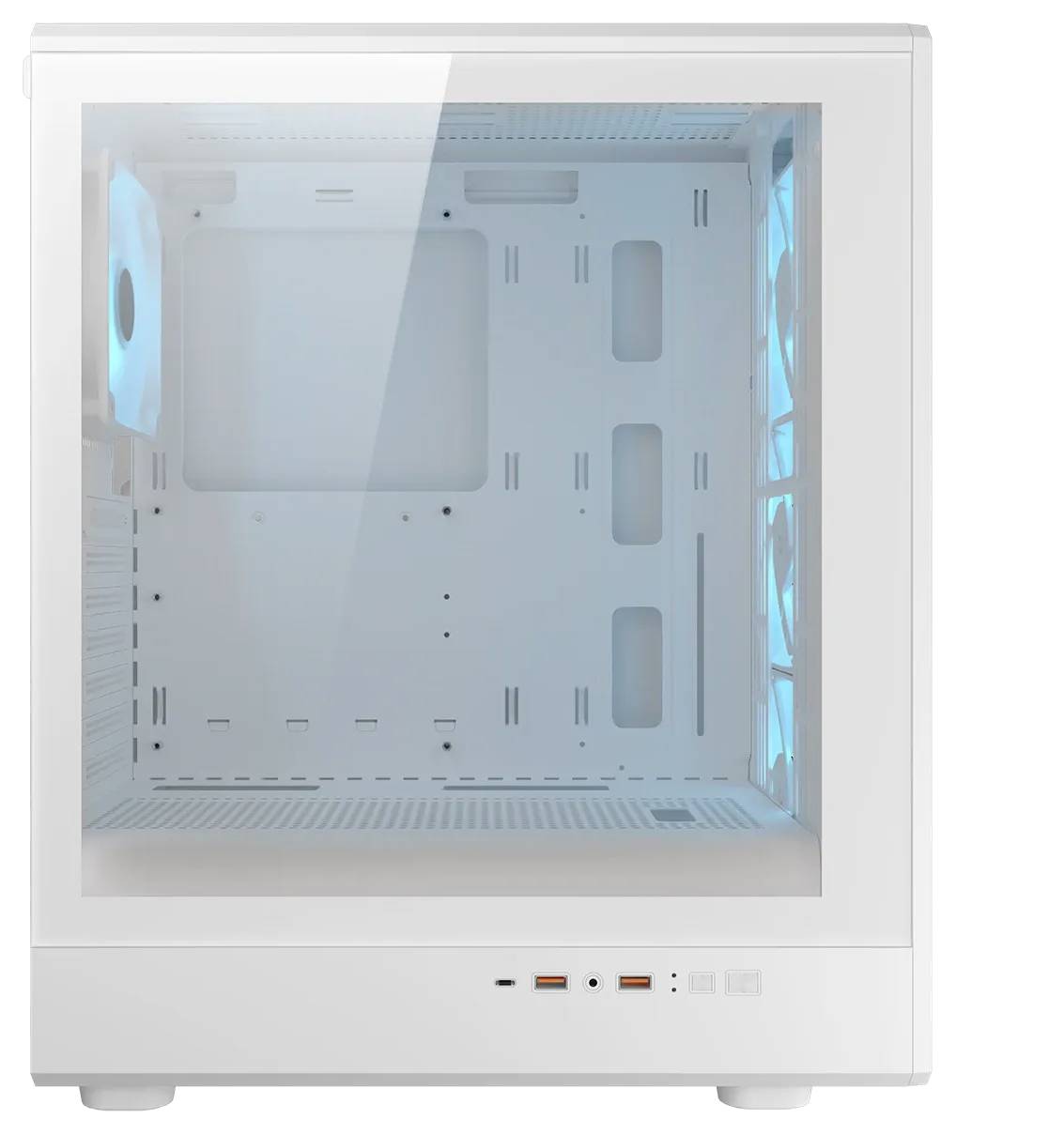 Ein weißes Computergehäuse mit einer transparenten Seitenscheibe, die mehrere Kühlventilatoren mit blauen LED-Lichtern zeigt. Frontanschlüsse sind unten sichtbar.