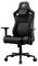 Ein schwarzer ergonomischer Gaming-Stuhl mit verstellbaren Armlehnen und einer hohen Rückenlehne mit Rautensteppung und einem Markenlogo.