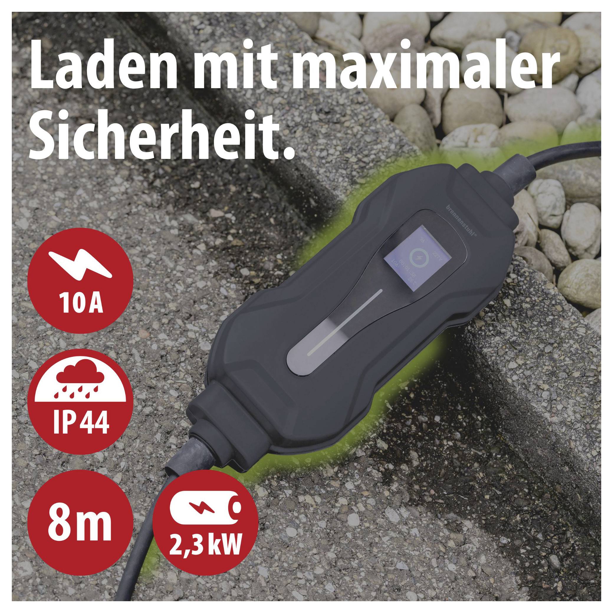 Werbung für ein mobiles Ladegerät mit Text 'Laden mit maximaler Sicherheit.' sowie Symbolen: 10A, IP44, 8 m und 2,3 kW.<br>