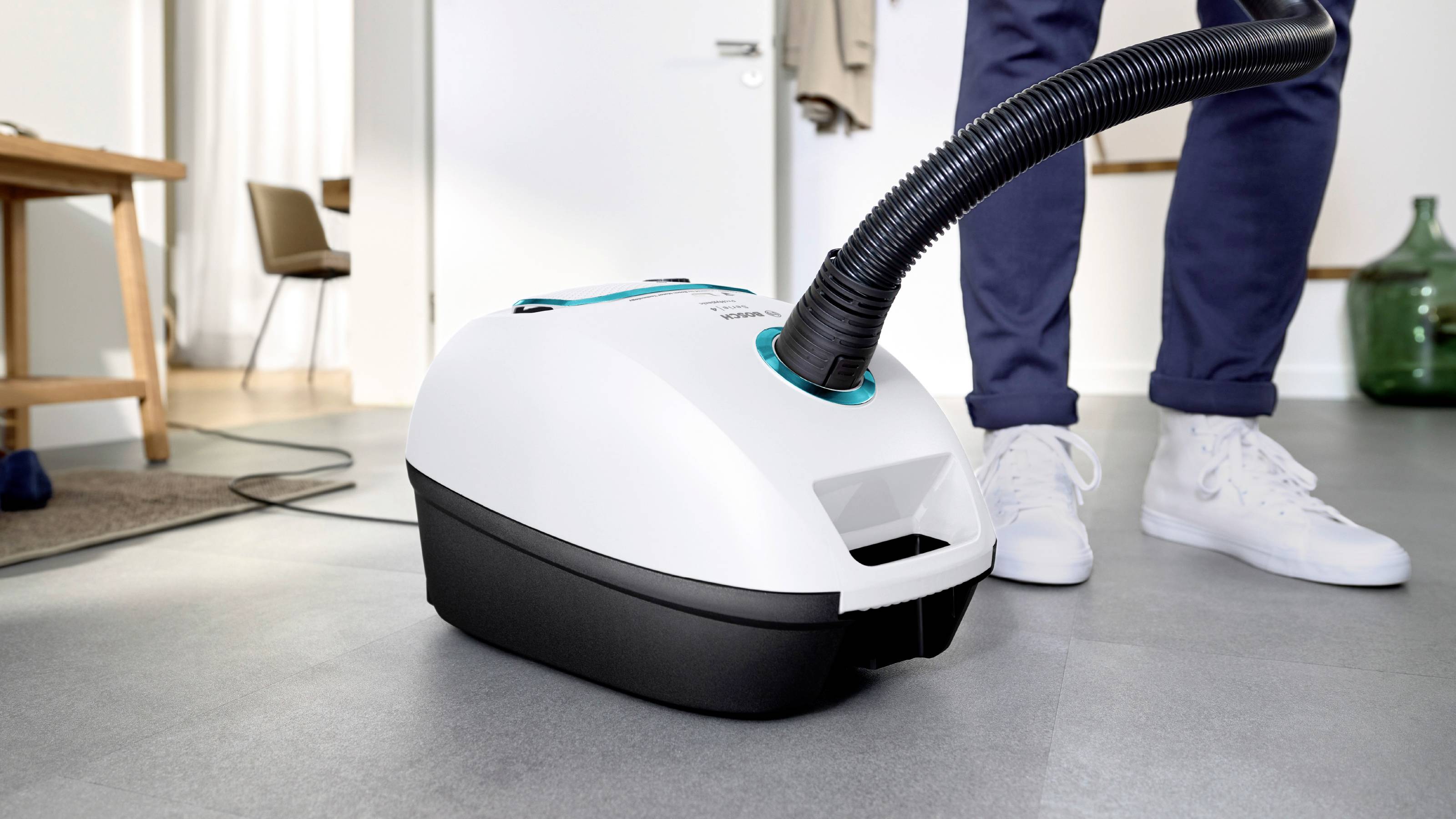 Bosch Bodenstaubsauger BGD41HYG | Beutelstaubsauger Serie 4 ProHygienic | 600W | UltraAllergy Filter | 11m Radius | weiß-15