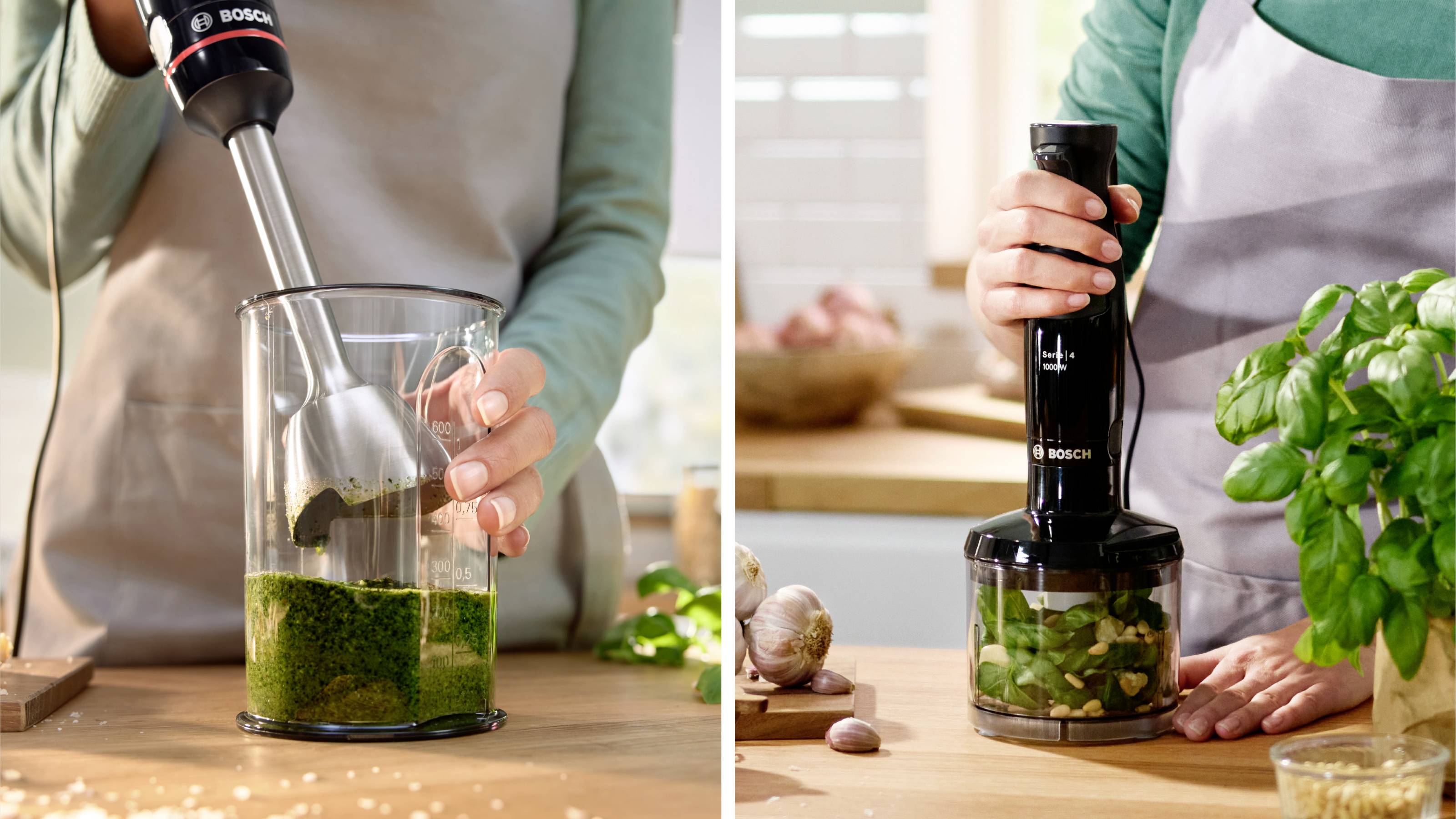 Eine Person verwendet einen Stabmixer, um Pestozutaten in einer Küche zu pürieren. Das linke Bild zeigt den Mixer in einer Tasse, das rechte in einer Schüssel.