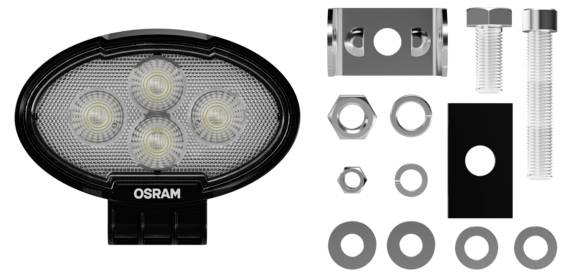Eine ovale LED-Leuchte mit vier Glühbirnen, beschriftet mit 'OSRAM'. Rechts daneben verschiedene Befestigungsteile wie Schrauben, Muttern und Unterlegscheiben.
