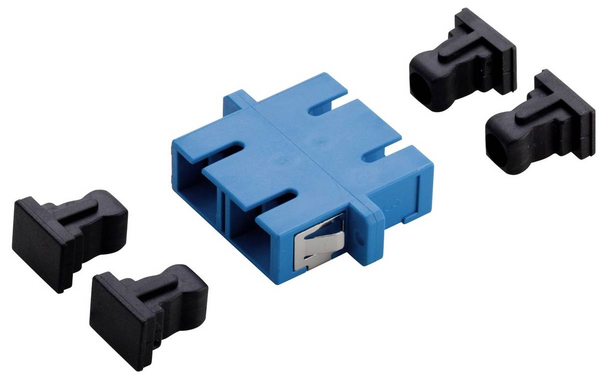 Ein blauer Glasfaseradapter mit schwarzen Staubkappen, der Anschlüsse auf beiden Seiten zum Verbinden von Glasfaserkabeln zeigt.