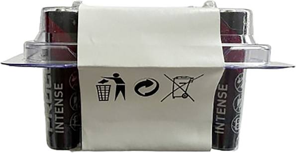 Ein Batterienpack mit Recycling-Symbolen an der Seite, die die richtige Entsorgungsmethode anzeigen.