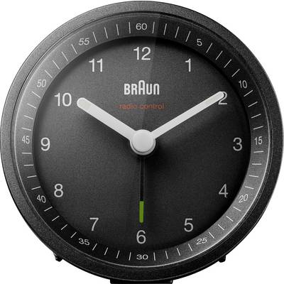 Eine runde schwarze Uhr, die die Zeit als 10:10 anzeigt. Sie hat ein schlichtes Design mit weißen Stunden- und Minutenmarkierungen und einem grünen Sekundenzeiger.