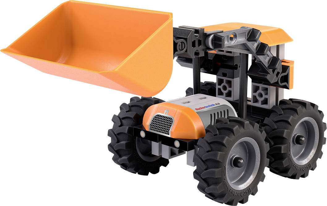 Ein Spielzeug-Traktormodell mit einer großen orangefarbenen Schaufel, die nach vorne angehoben ist, vier großen schwarzen Rädern und einer orangefarbenen Fahrerkabine auf dem Fahrzeug.