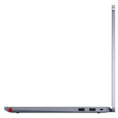 Eine Seitenansicht eines geöffneten silbernen Laptops mit zwei USB-Anschlüssen und einem roten Akzent in der unteren Ecke.
