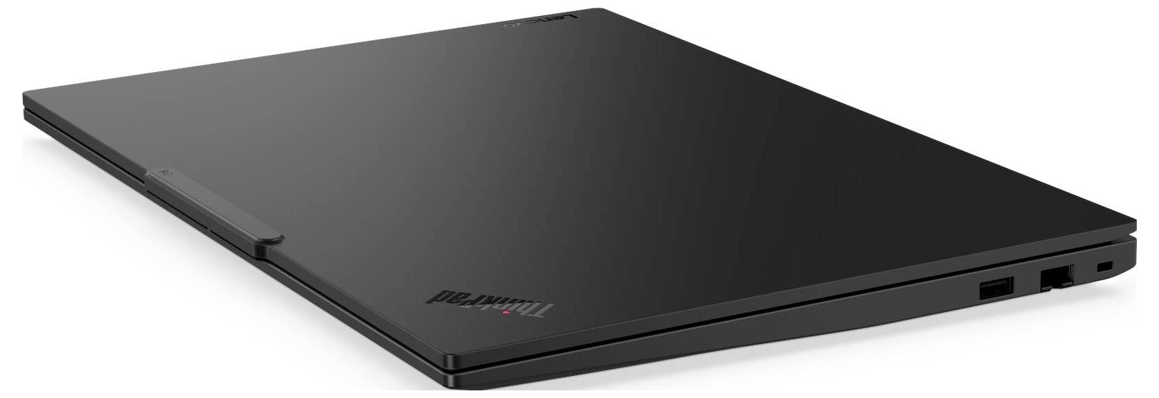 Ein geschlossener, schwarzer Laptop, von einer Hinterkante aus betrachtet, mit einem minimalistischen Design und einem Logo in der oberen Ecke des Deckels.