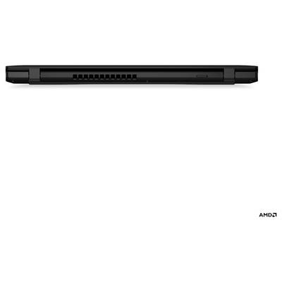 Ein geschlossener schwarzer Laptop, von der Seite betrachtet, mit einem Lüftungsschlitz und dem AMD-Logo in der Ecke auf weißem Hintergrund.