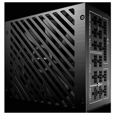 Ein schlankes schwarzes Netzteil mit beschrifteten Anschlüssen für "M/B", "CPU", "PCIe" und "Peripheral SATA", das ein belüftetes Design aufweist.