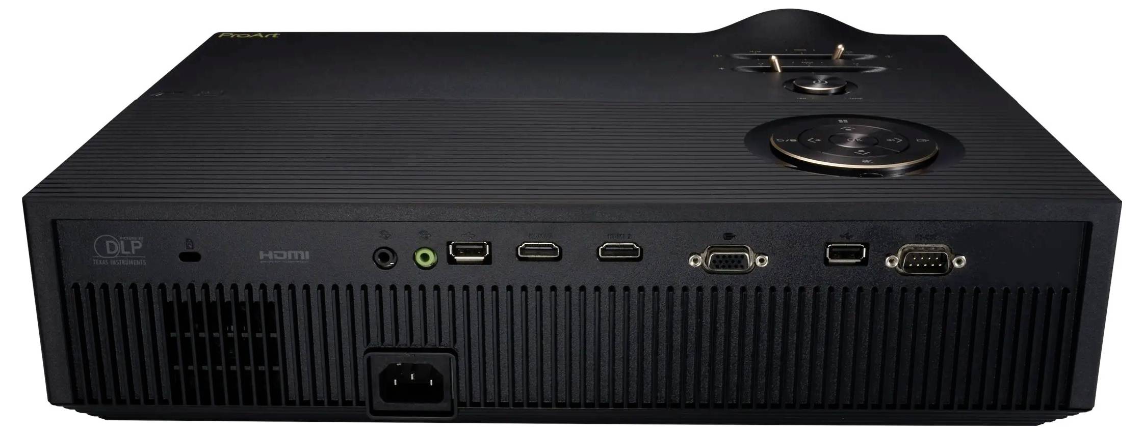 Ein schwarzes elektronisches Gerät mit mehreren Anschlüssen, darunter HDMI, USB und VGA, wird von hinten gezeigt.