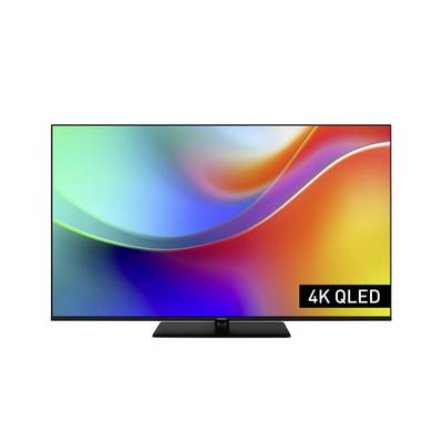 Ein Fernsehbildschirm, der einen bunten abstrakten Hintergrund zeigt, mit einer Beschriftung '4K QLED' in der unteren rechten Ecke.