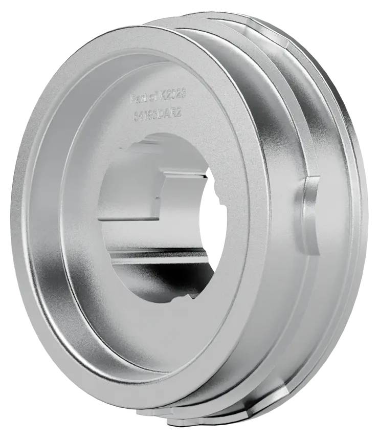 Ein silbernes Metallzahnrad mit kreisförmiger Gestalt und mehreren Rillen, möglicherweise für maschinelle oder automotive Anwendungen verwendet.