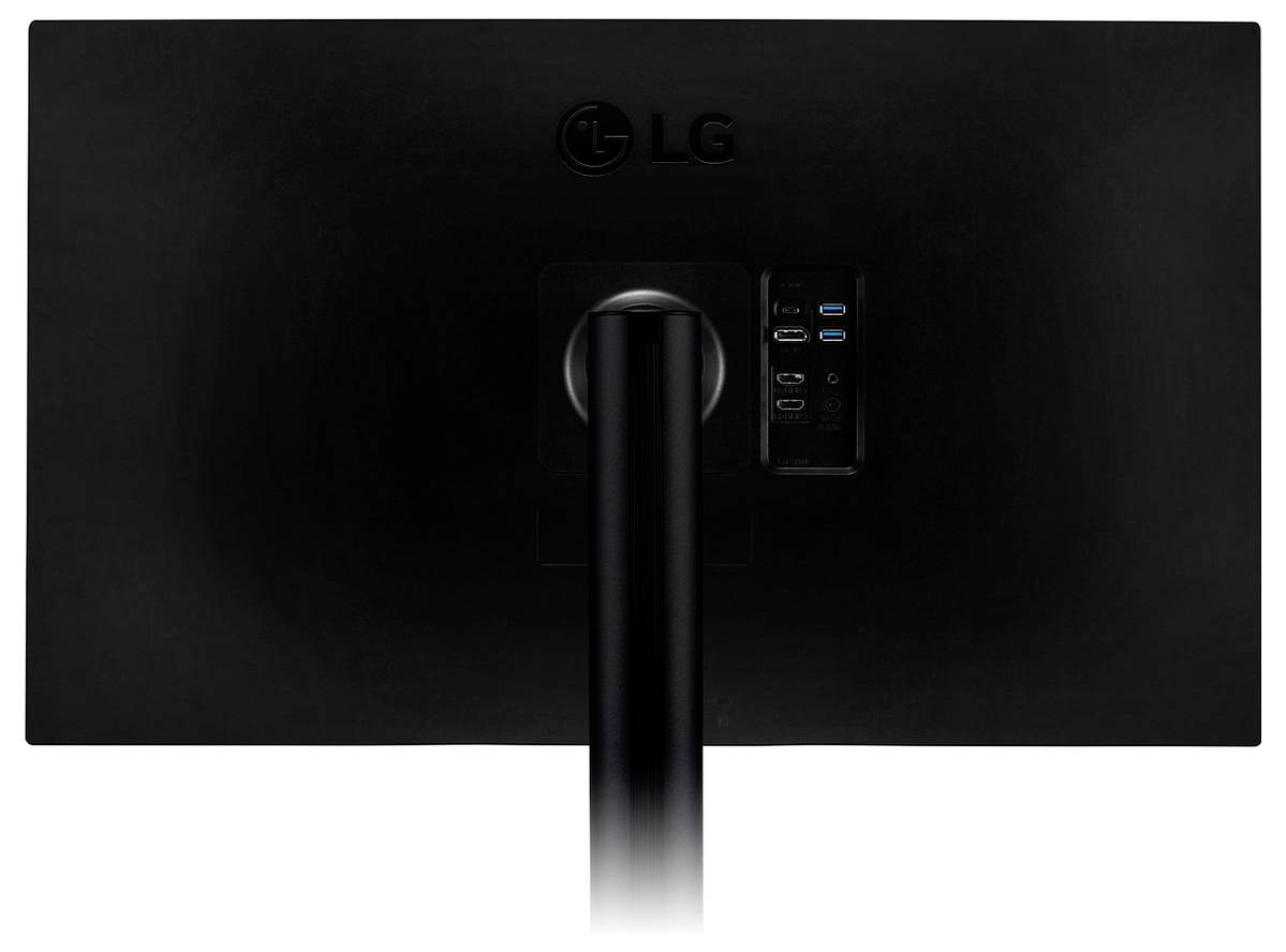 Rückansicht eines LG-Monitors mit seinen Anschlüssen: zwei HDMI-Ports, ein DisplayPort und zwei USB-Ports auf der rechten Seite des Ständers.