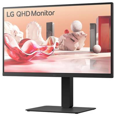 LG QHD-Monitor-Display mit einer lebhaften, abstrakten Bildschirmdarstellung, die 3D-geometrische Formen in Rot- und Rosa-Tönen zeigt, die in einer stilisierten Landschaft schweben.