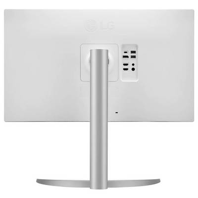 Das Bild zeigt die Rückseite eines dünnen, silbernen LG-Computermonitors auf einem eleganten Ständer, der mehrere Anschlüsse und ein minimalistisches Design aufweist.